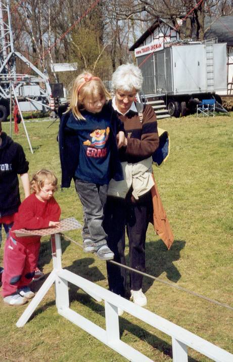 Mit Paulina und ihrer Oma, die eine Freundin meiner Oma ist, waren wir bei der Traber-Show von Seiltnzern